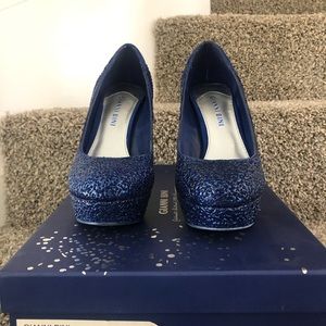 Gianni Bini bright navy high heels shoes